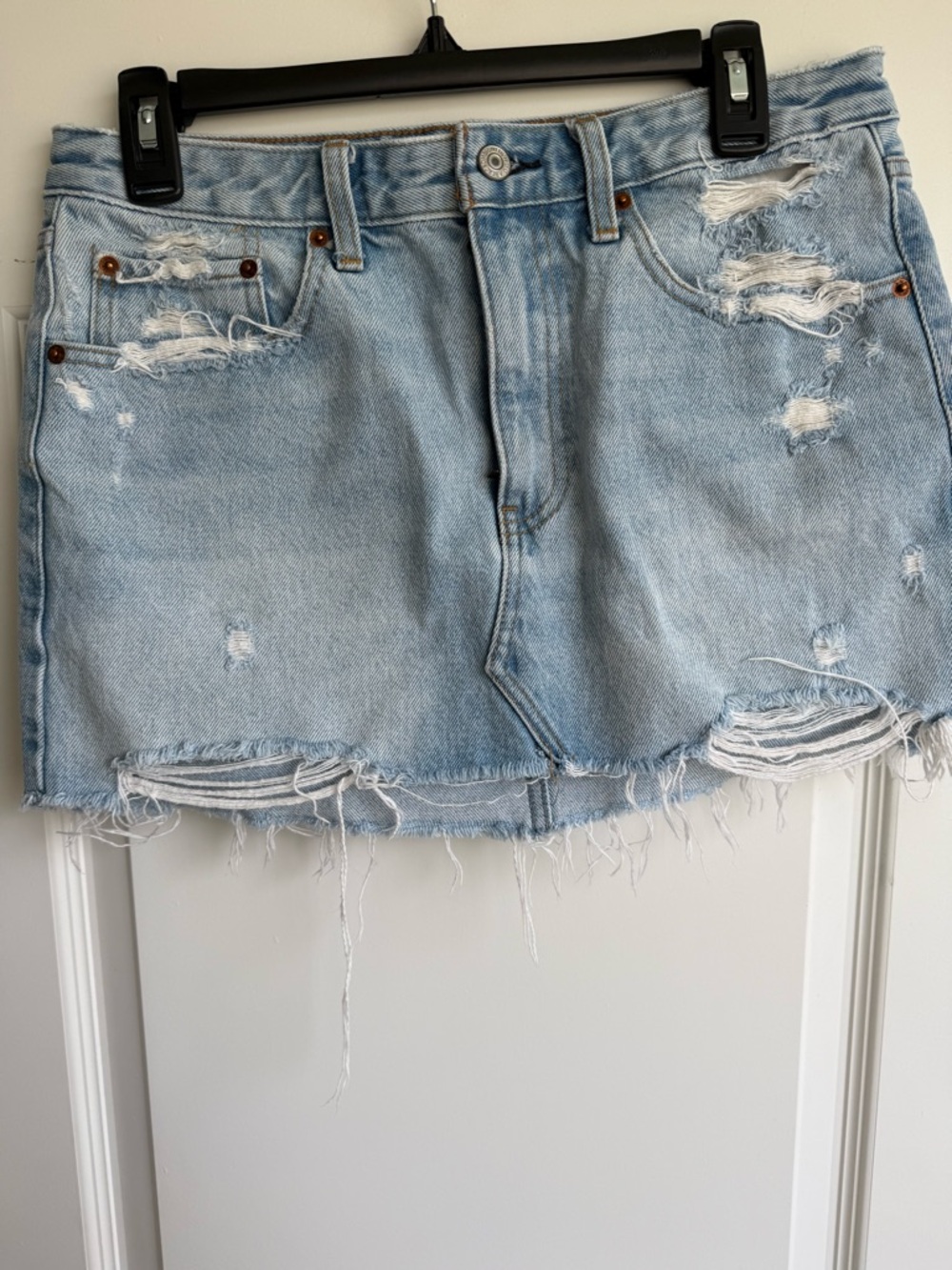 Abercrombie and Fitch Low Rise Jean Skirt size 6